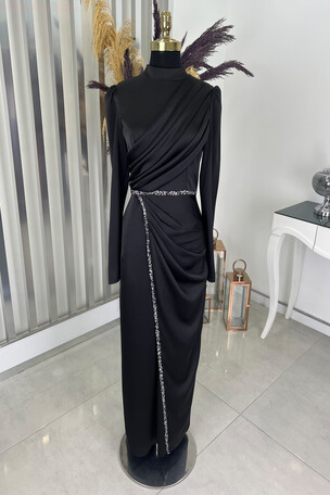Önü Drapeli Taş Şerit Detay Kalem Model Saten Nare Abiye - Siyah - Thumbnail